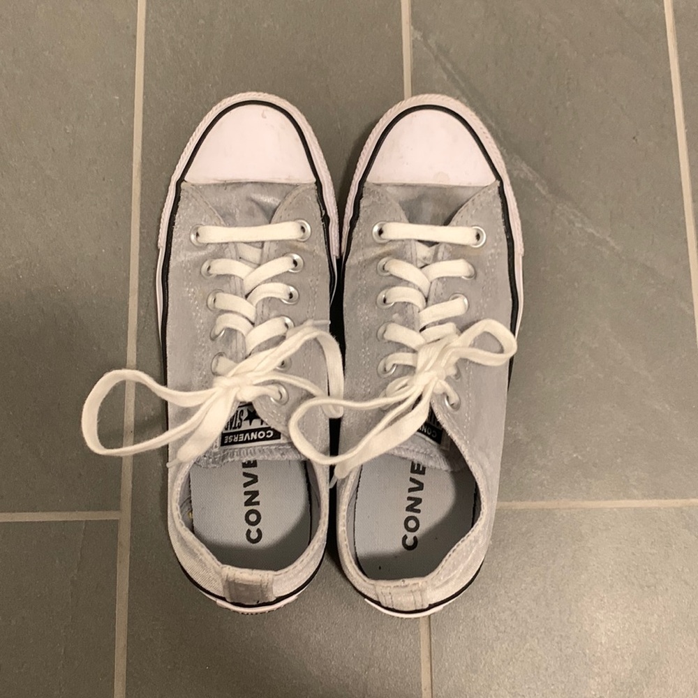 Women’s Gray Converse Size 7